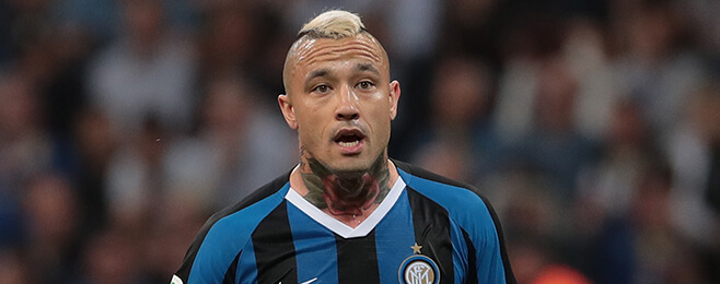 Fiorentina Enter Race For Inter Outcast Nainggolan